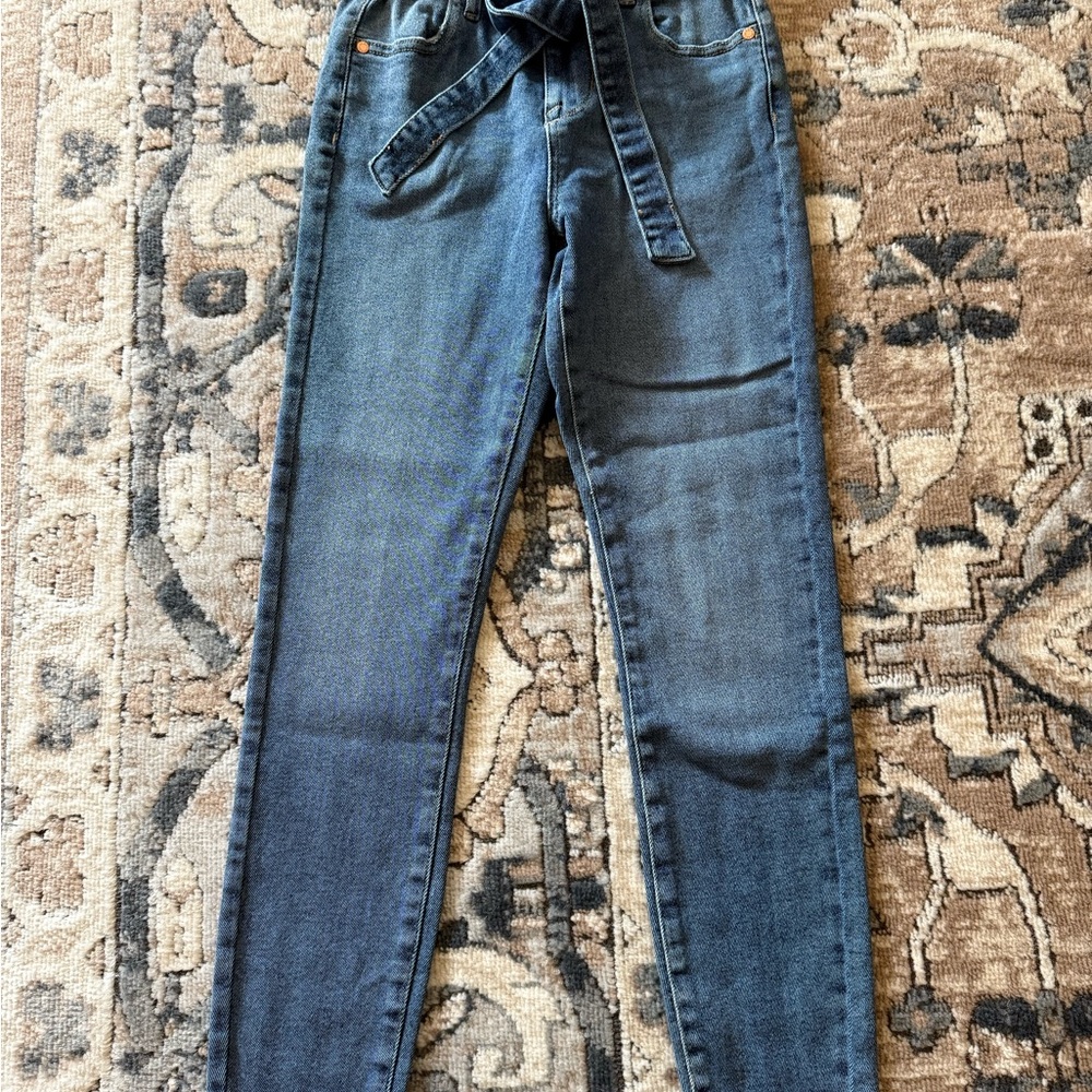 GUESS Women's High Rise Jeans in Blue and Cream size 24 and 25 - Picture 2 of 12